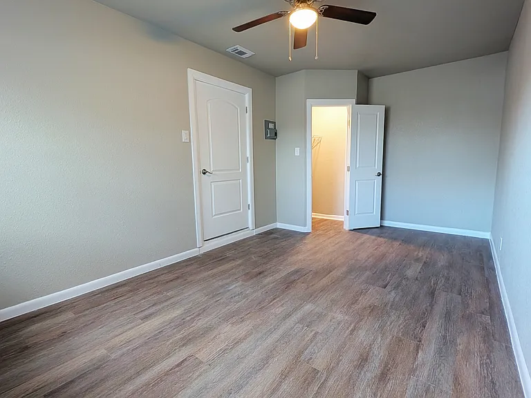 5802 Magnes Ln — Photo 6