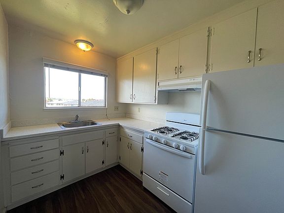 4th image of 1278 La Jolla Ave #D