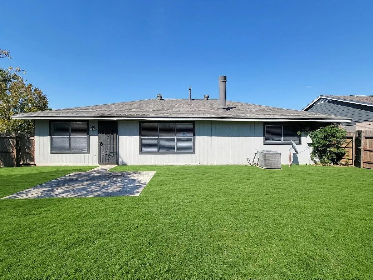3 bed, 1421 sqft, $1,950 — Photo 4