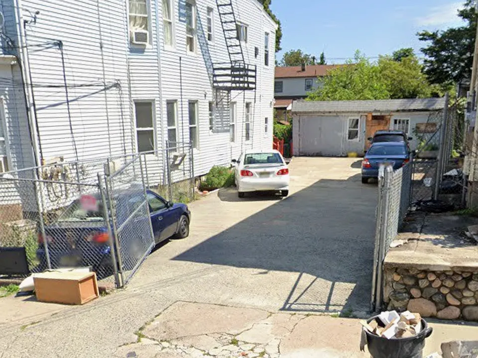 82-84 Jasper St