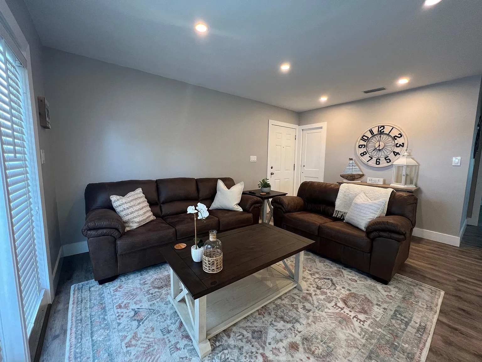 117 Pompano Dr SE — Photo 2