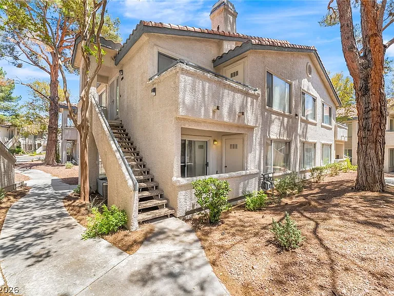 3060 Tarpon Dr #102 — Photo 3