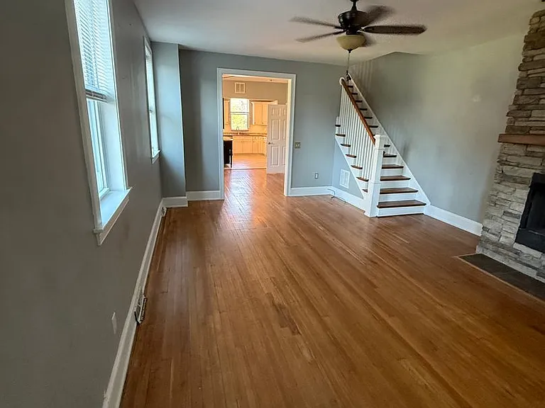21 N Kershaw St — Photo 3