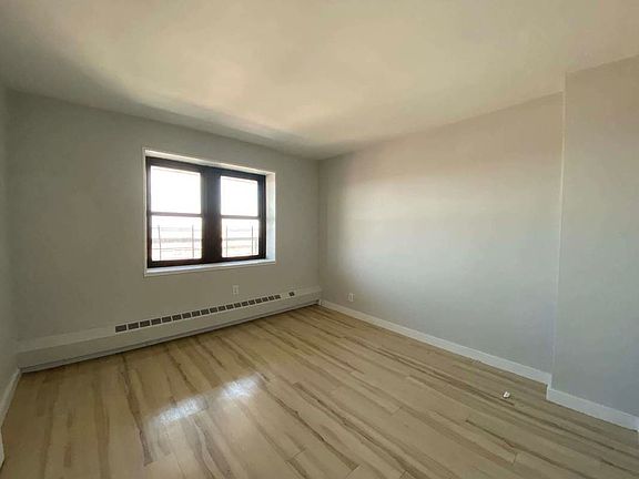 5th image of 260 Audubon Ave #11K