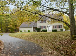 71 Valley Rd, Cumberland, ME 04021