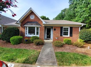 17 Collwood Ct, Greensboro, NC 27409