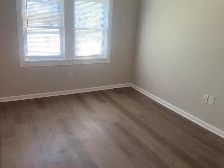 403 Pleasant St E #2 — Photo 3