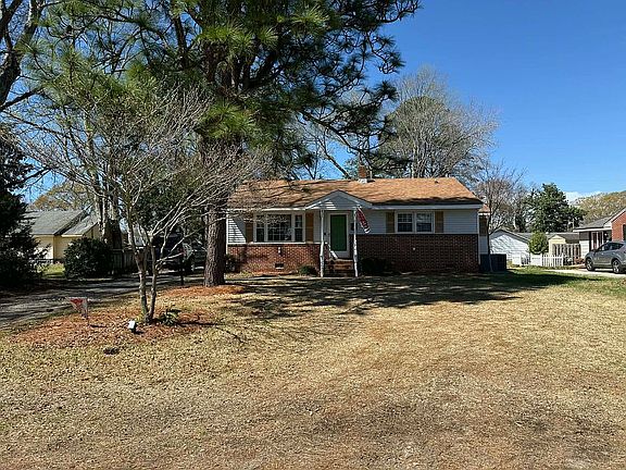 2nd image of 831 Raleigh St
