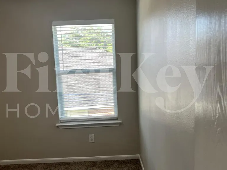 8911 Durham Manor Ln — Photo 7