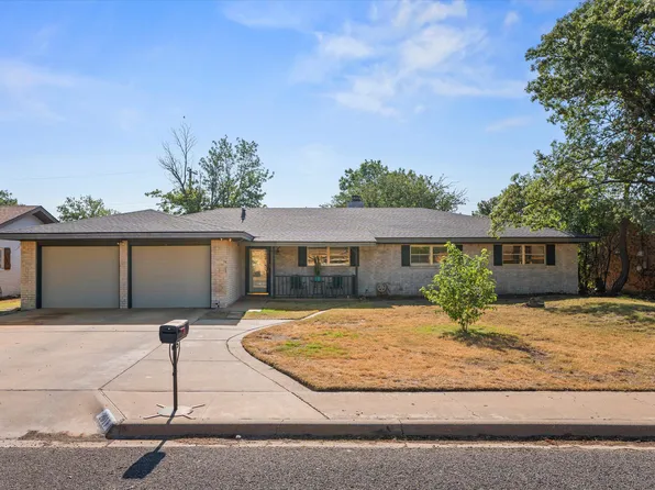 2017 Rice Dr, Levelland, TX 79336