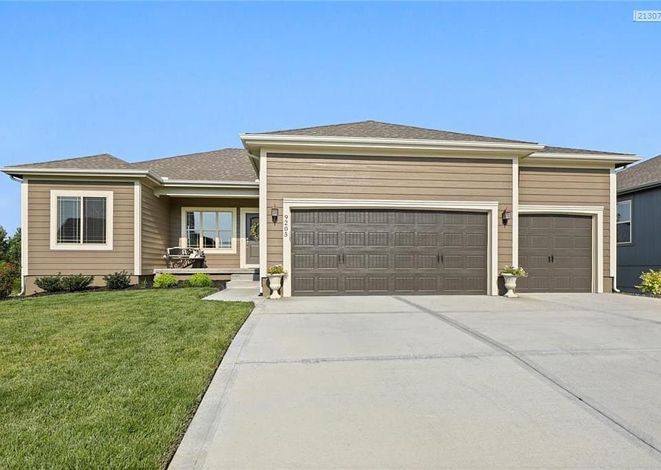 Welcome to 9205 SW 2nd Street