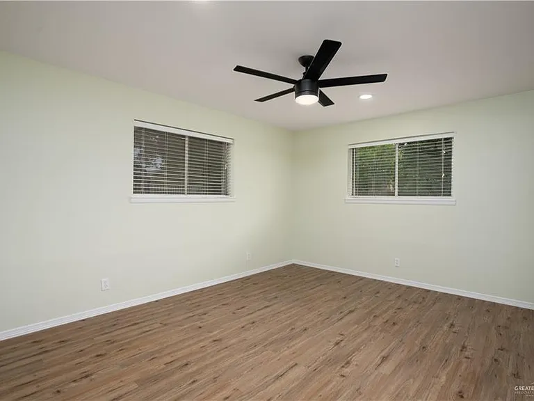 2202 Ella St — Photo 17
