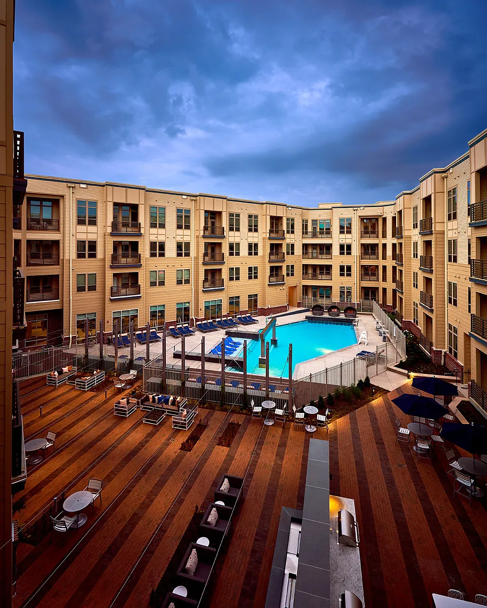 Building Photo - Evolution At Towne Centre