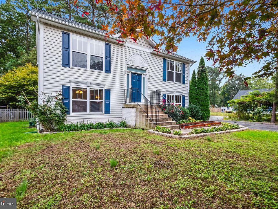 1st image of 330 Wakefield Dr