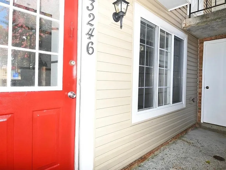 13246 Bayberry Dr — Photo 4