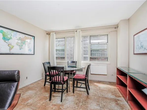 2928 West 5th Street image 7 of 20