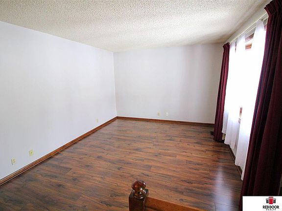 2nd image of 4921 Blackbird Ln