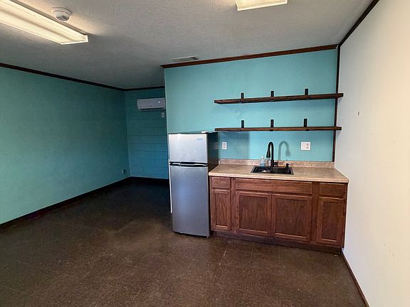 2nd image of 1355 E Main St #9