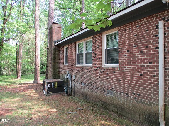 3rd image of 729 Ravel St