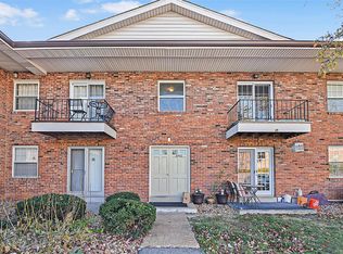 6966 Colonial Woods Dr APT 64, Saint Louis, MO