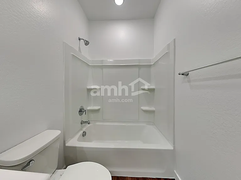 4218 S 105th Dr — Photo 17