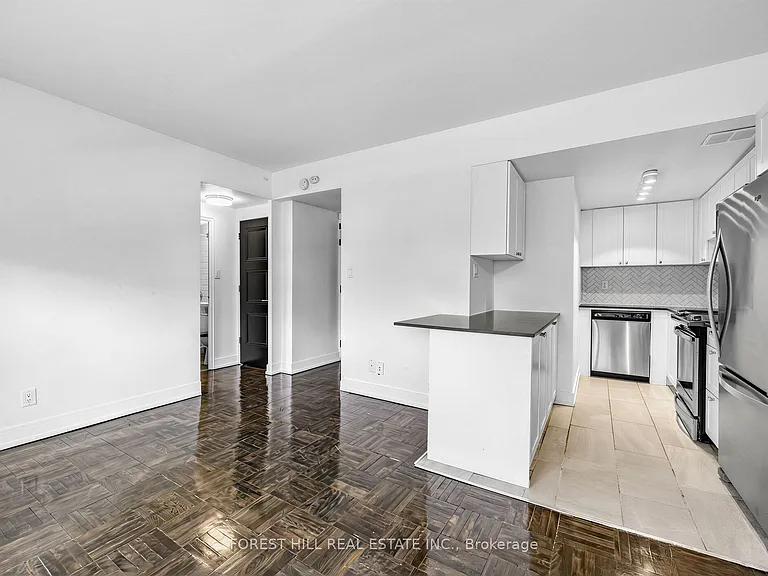 70 Spadina Rd #102 — Photo 7