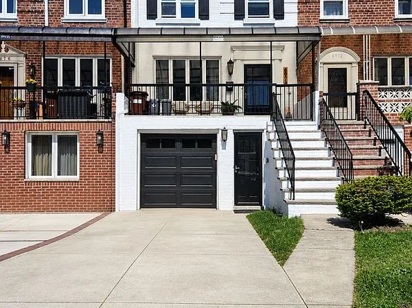 8974 15th Ave, Brooklyn, NY 11228