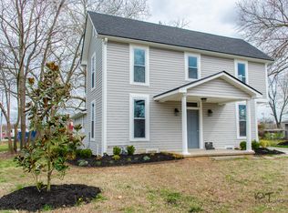 221 N 9th St, Rogers, AR 72756