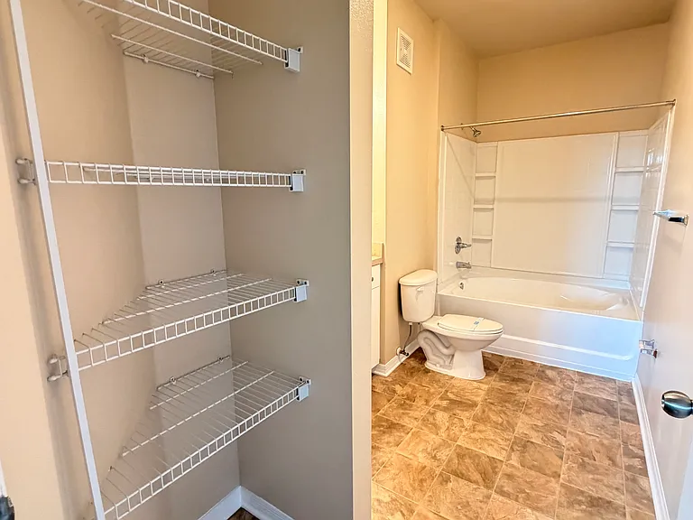 1700 Villa Capri Cir #213 — Photo 13