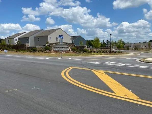 5420 Barberry Ave, Oakwood, GA 30566