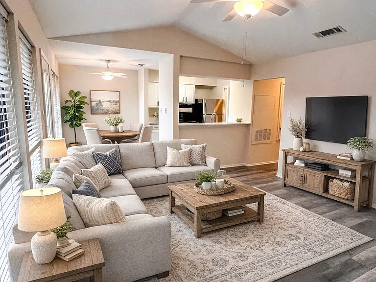 Rockwood Apartments — Photo 1