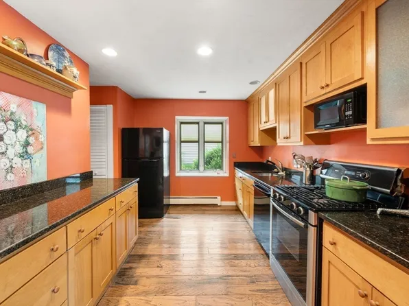 4 Barberry Mew Unit 4, Sandwich, MA 02563