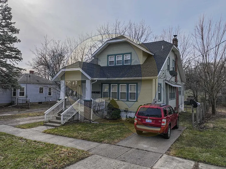 829 Clinton St — Photo 13