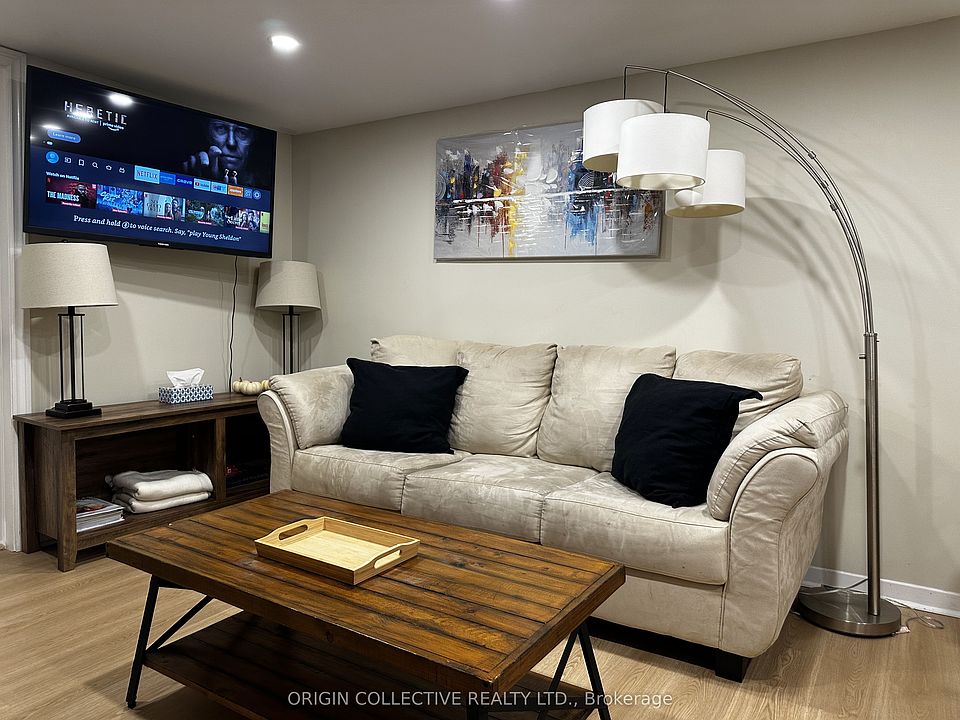 1st image of 280 Thirtieth St Basement 2