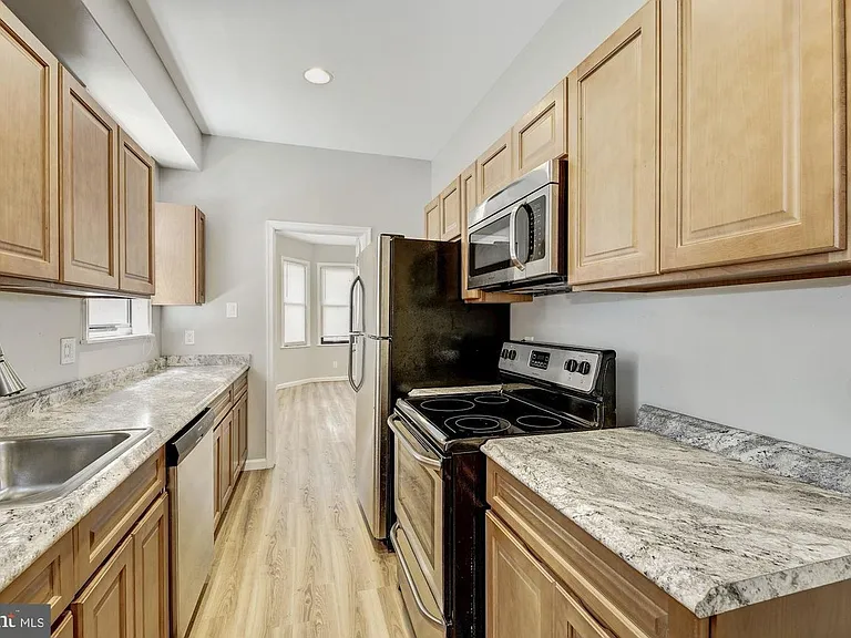 2343 N College Ave #2 — Photo 7