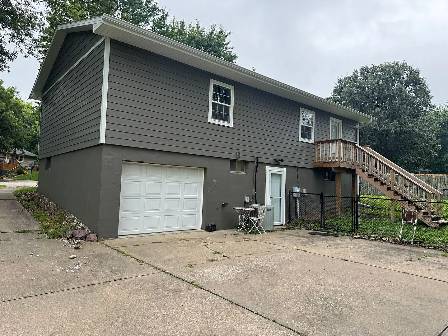 404 E Maple St. Savannah, MO 64485 — Photo 1