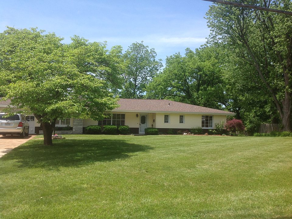 1st image of 334 Fee Fee Hills Dr