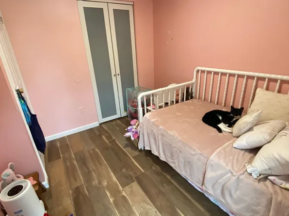 140 Woodward Street image 9 of 16