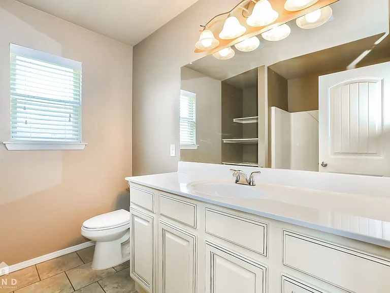 155 Harvick Cir — Photo 11