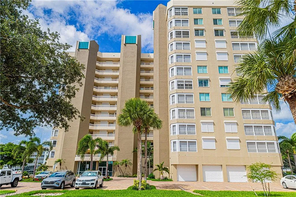 3 bed, 2.0 bath, 1613 sqft, $8,500 — Photo 3