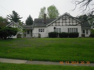 480 Milburn Ave, Crete, IL 60417