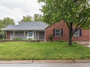 23 Carriage Way W, Saint Peters, MO 63376