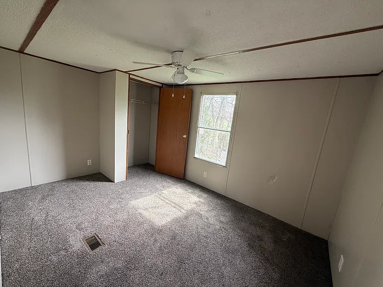 253 Ideal Cres — Photo 12