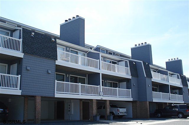 1st image of 215 Limpet Dr