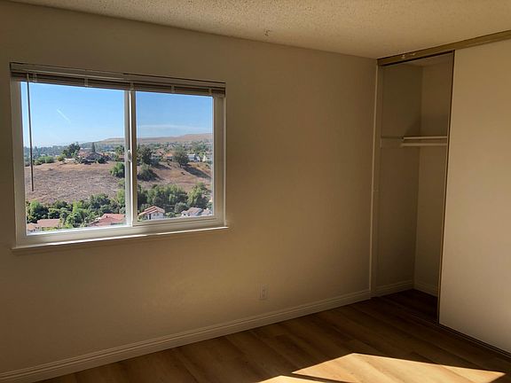 3rd image of 19623 Vista Hermosa Dr