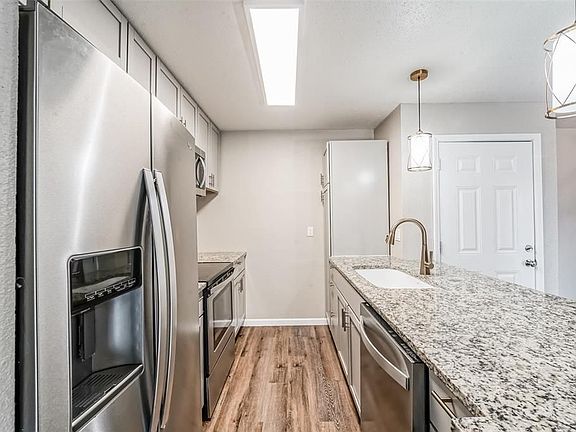 3rd image of 2822 S Bartell Dr APT 32