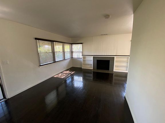 2nd image of 5831 Cartwright Ave