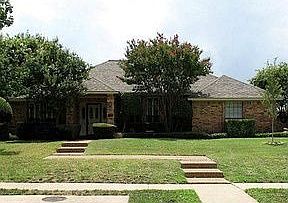 1st image of 301 Plantation Dr