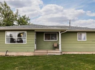 1009 Dover St NE, Cedar Rapids, IA 52402