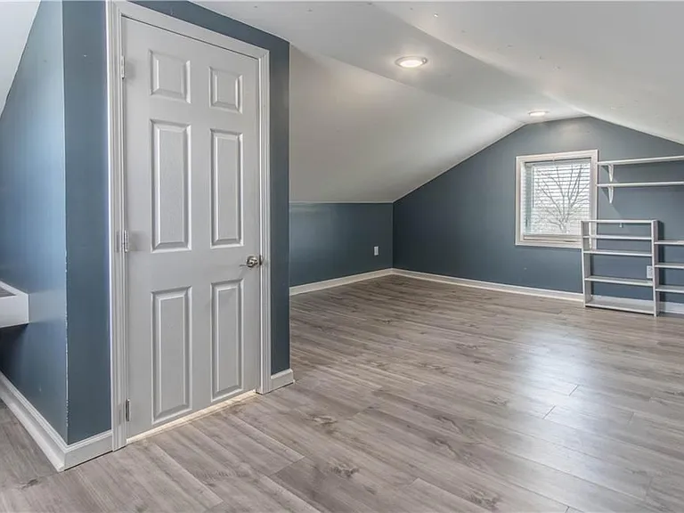 14530 Dodge Ave — Photo 45